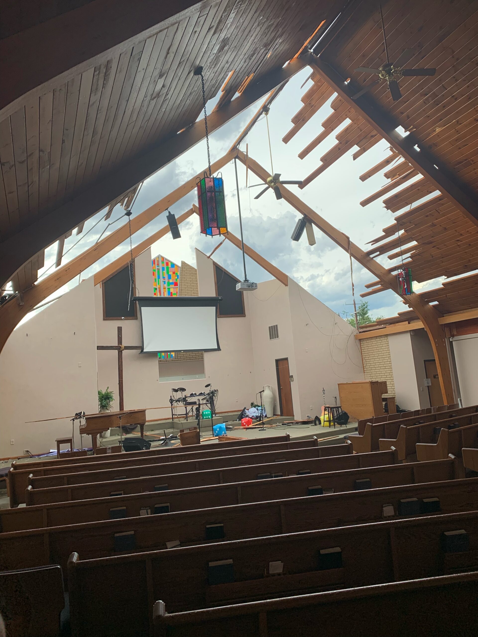 After losing roof in windstorm, Kansas church moves VBS to neighboring