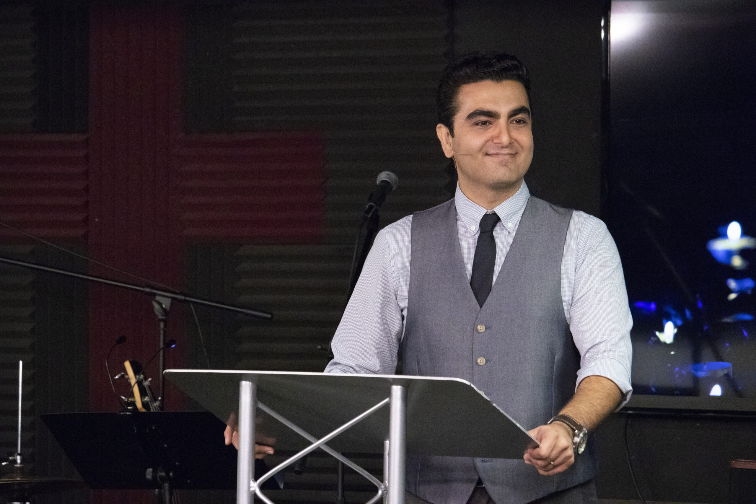 Iranians love Israel, U.S., says Iranian American church planter