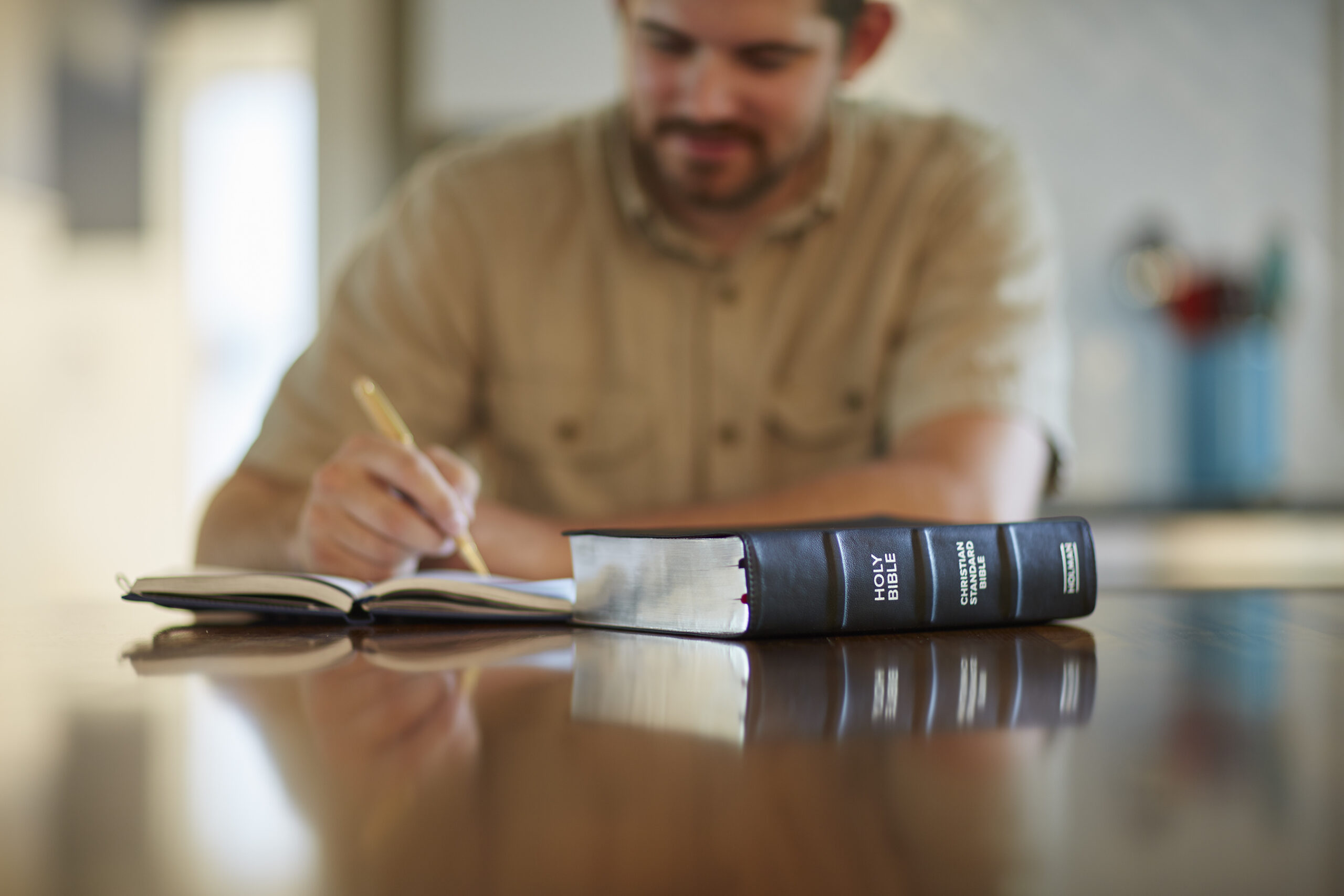 Bible sales growth brings opportunities for churches