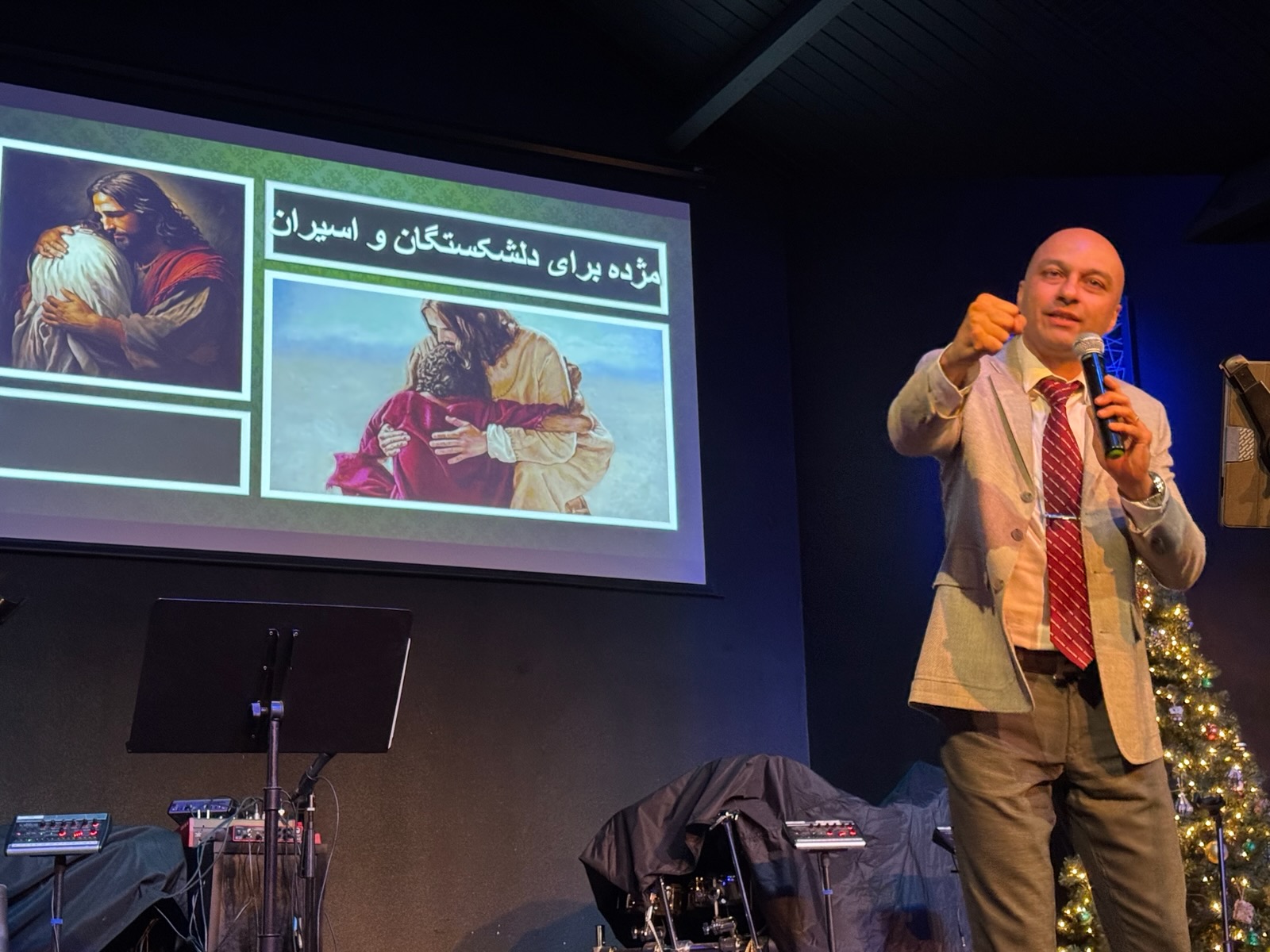 ‘Mix of emotions’ within Iranian congregation in U.S. as war continues on homeland