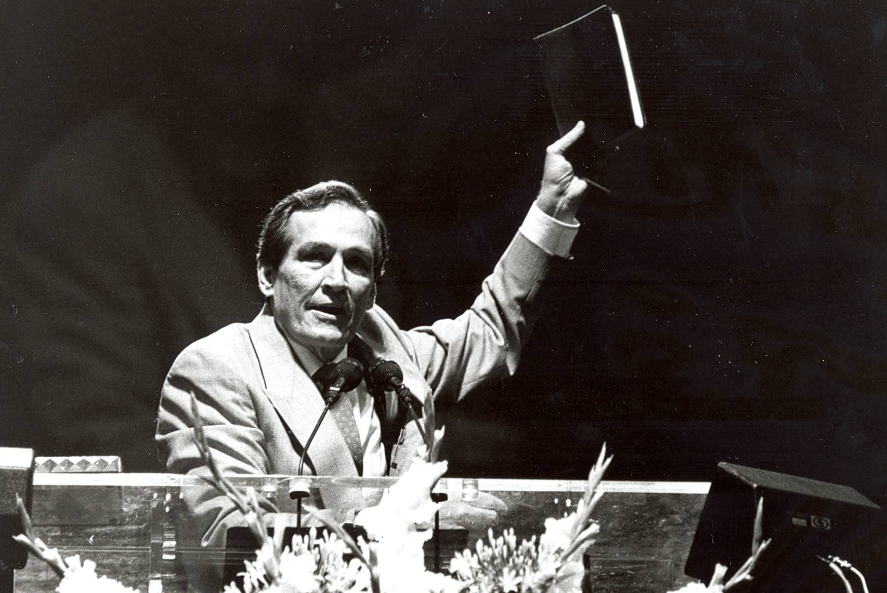 Adrian Rogers, 'rising star of Memphis,' elected 35 years