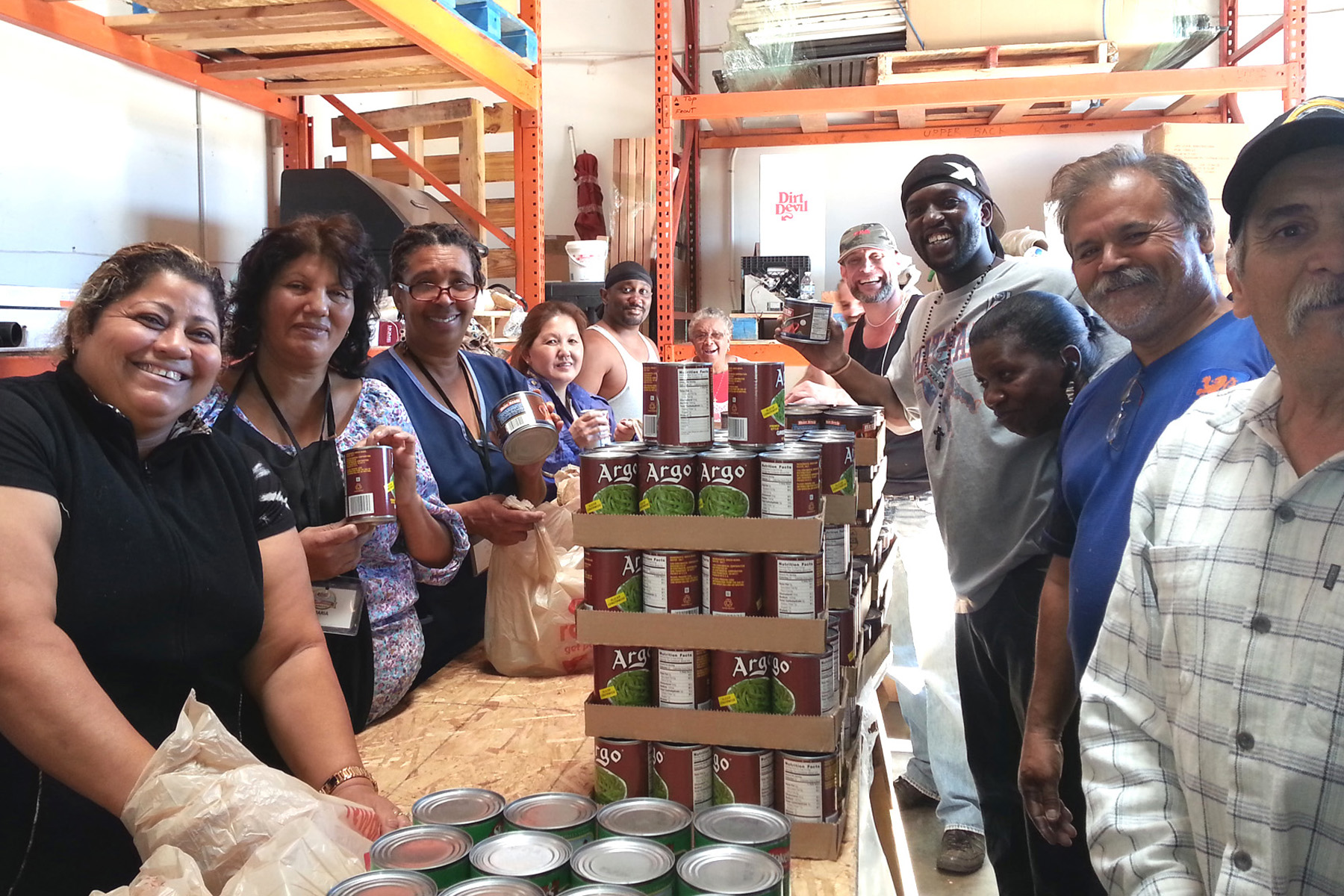 Churches feed hungry, share love of Christ Baptist Press